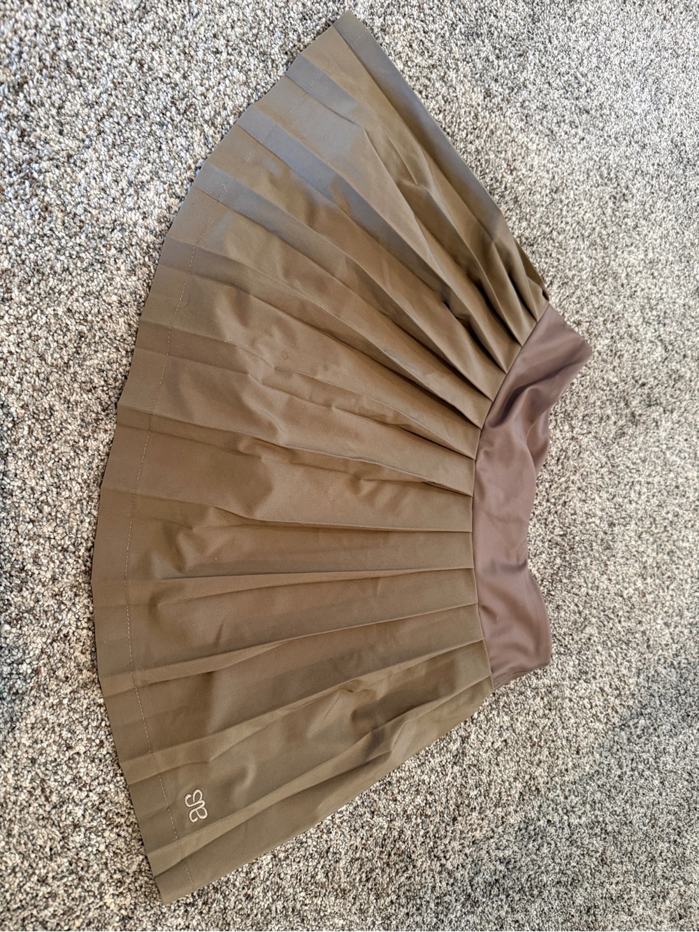 Albion Pleated Mini Skirt in Brown